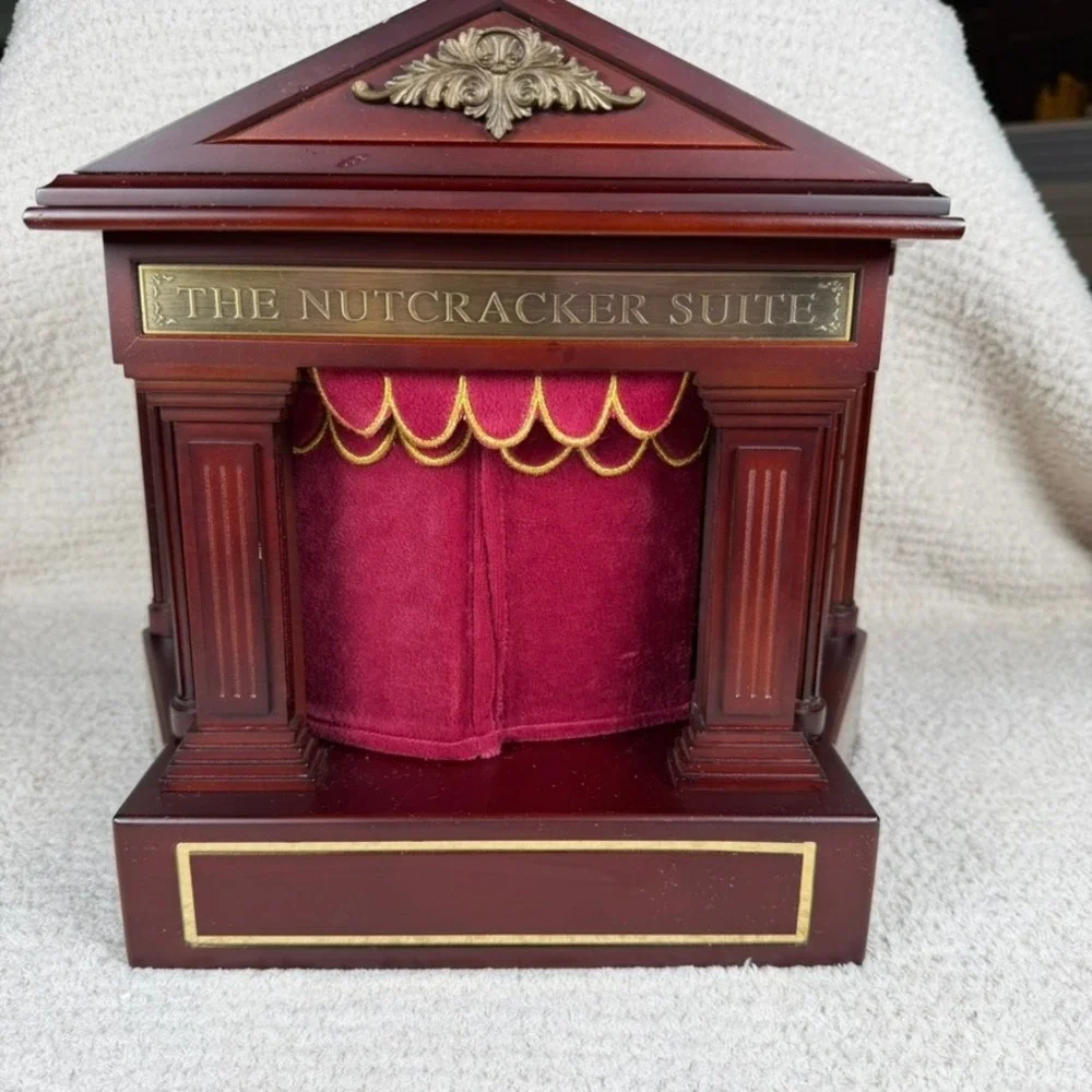 Mr. Christmas 2005 The Nutcracker Suite Animated Musical Theater w/Box - Works!!